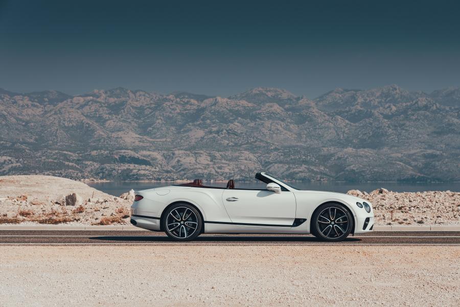  Bentley Continental GT Convertible 2019 года  (WW) (фото 19 из 46)